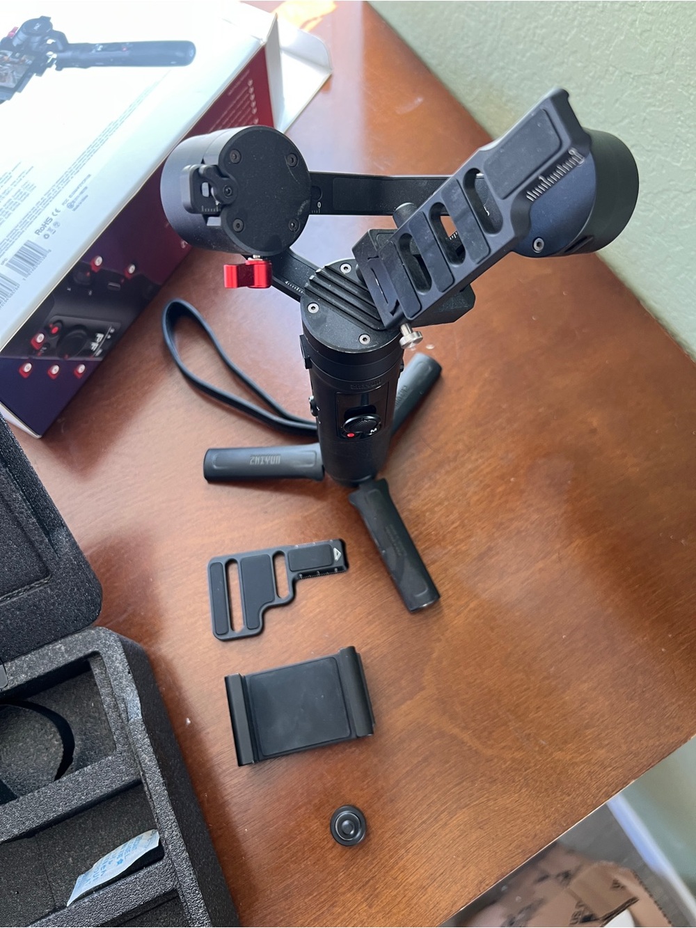 CRANE-M2 Compact Camera Gimbal Stabilizer - Black - Picture 3 of 6